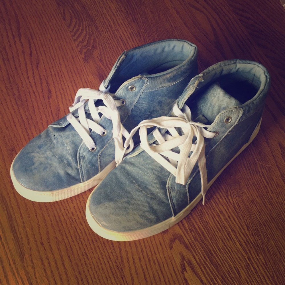 Avon High Top denim print sneaker